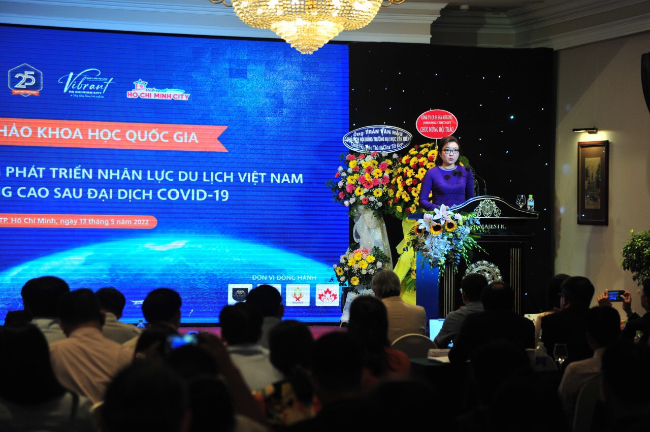 Bà Bùi Thị Ngọc Hiếu, Phó Giám đốc Sở Du lịch TP.Hồ Chí Minh phát biểu tại Hội thảo